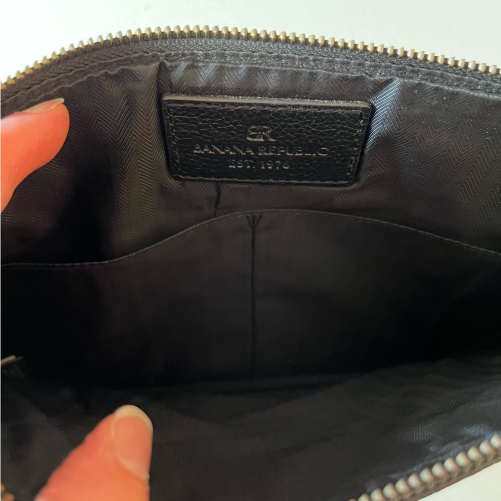 Banana Republic Leather Crocodile Look iPad Case or Large Clutch - Picture 5 of 6